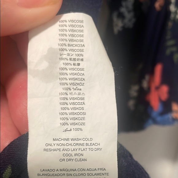 Michael Kors Blue and Red Floral Blouse Relaxed Fit - Picture 3 of 6